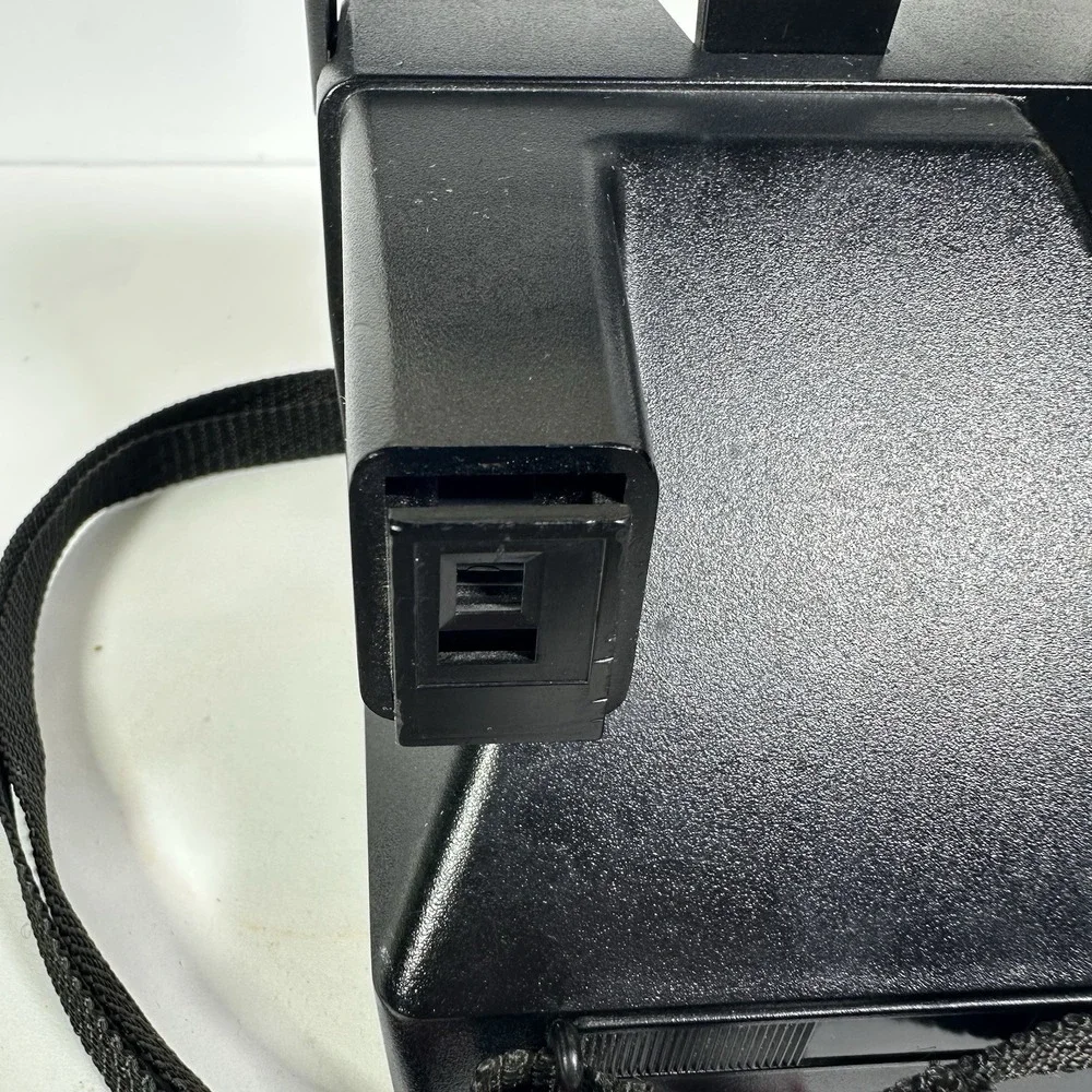 Vintage Polaroid 600 Land Camera Autofocus 660 Strap Untested Missing Eye Piece